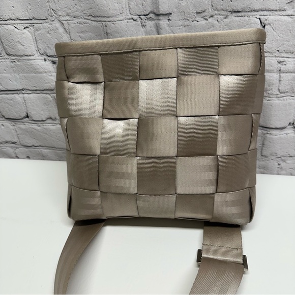 Harveys Crossbody Seatbelt Bag Beige Messenger